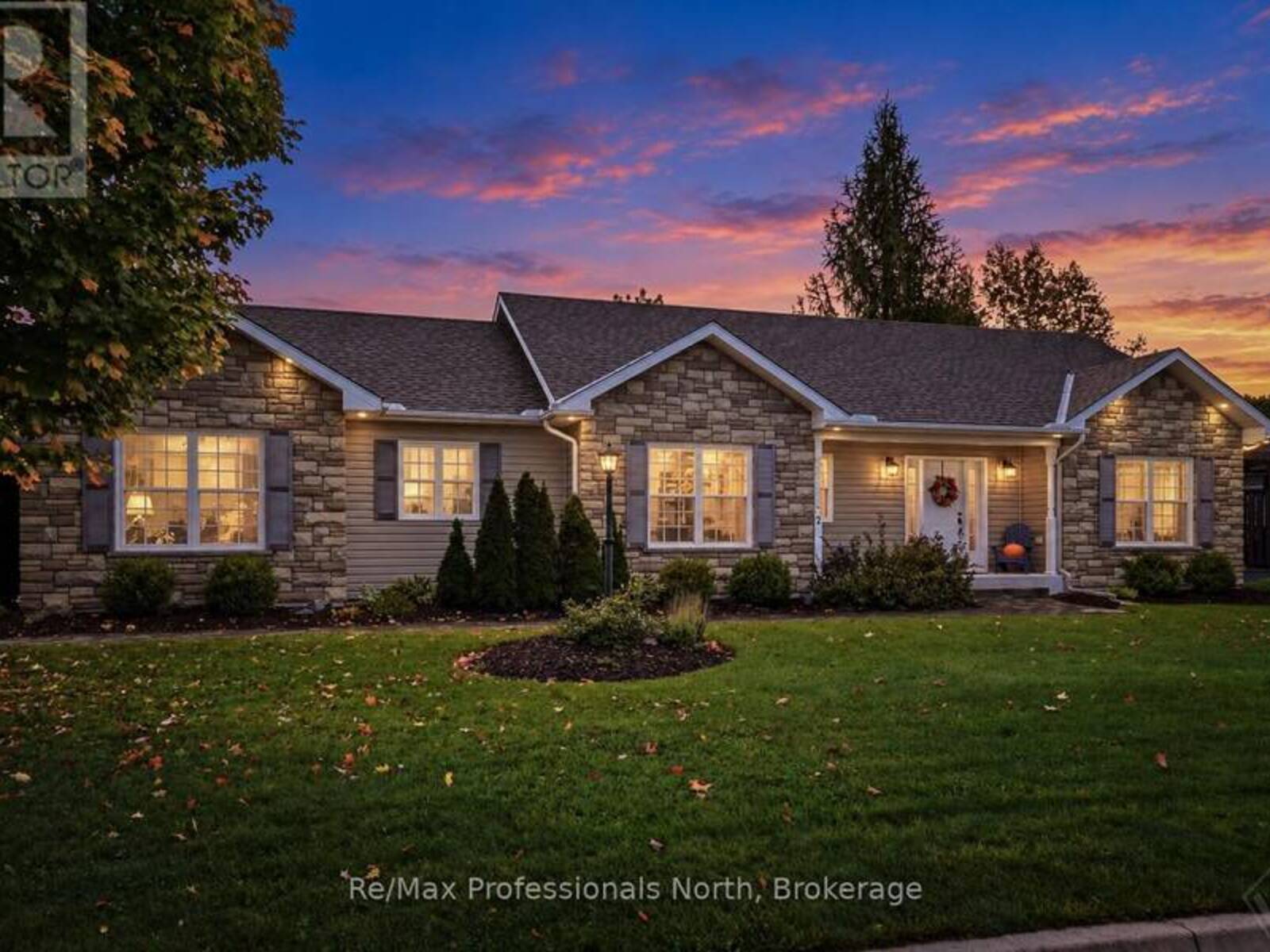 2 INVERARAY COURT, Bracebridge, Ontario P1L 2G8