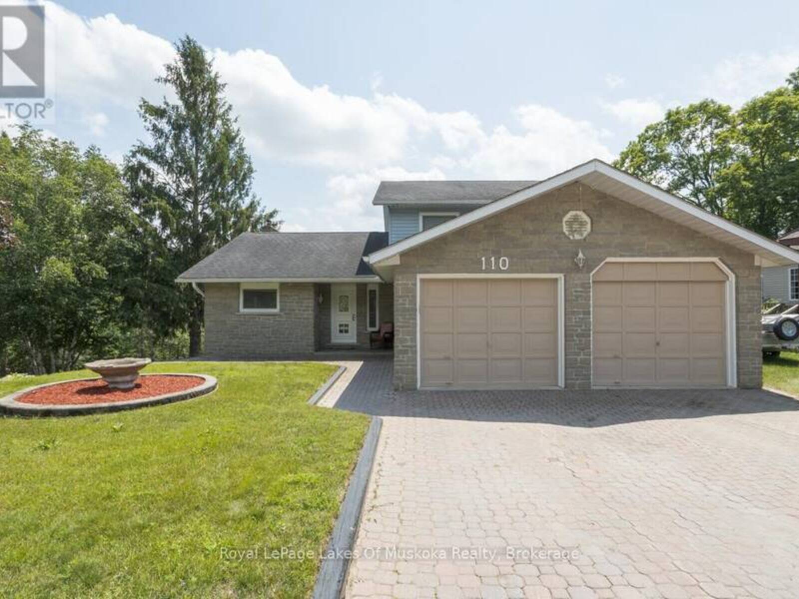 110 DILL STREET, Bracebridge, Ontario P1L 1E5