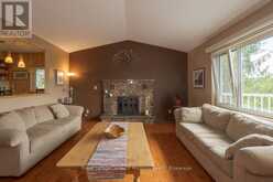 110 DILL STREET | Bracebridge Ontario | Slide Image Eleven