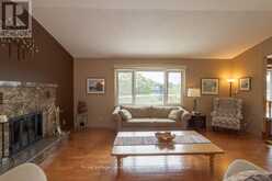 110 DILL STREET | Bracebridge Ontario | Slide Image Thirteen