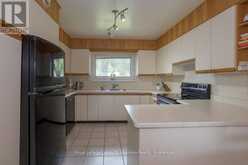110 DILL STREET | Bracebridge Ontario | Slide Image Sixteen