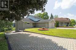110 DILL STREET | Bracebridge Ontario | Slide Image Two