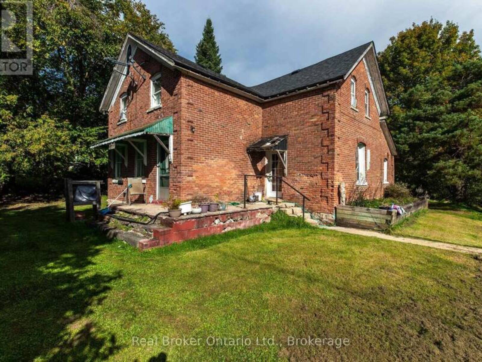 776813 HIGHWAY 10, R.R. #3 HIGHWAY, Chatsworth, Ontario N0H 1R0