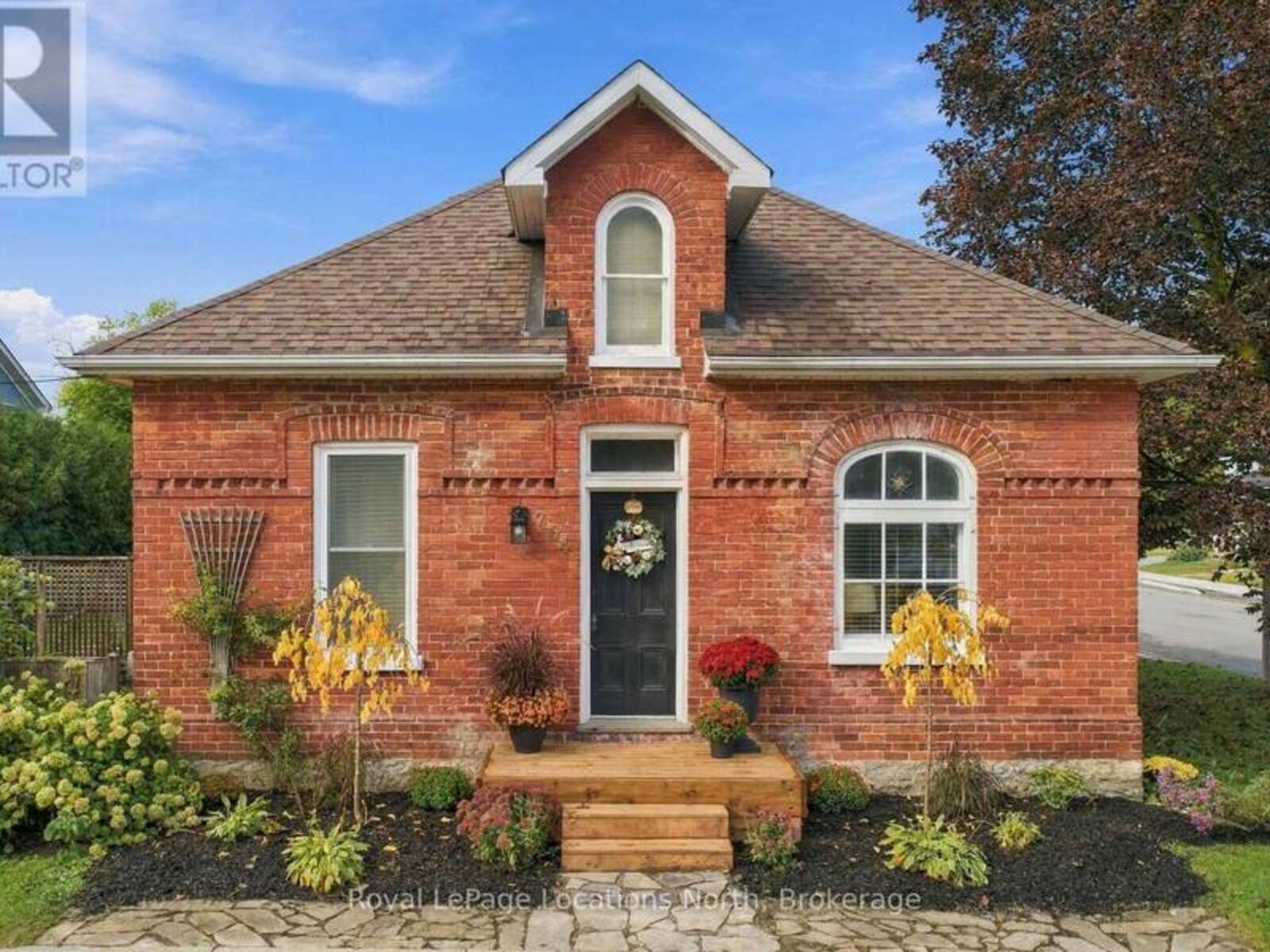 264 SAINT PAUL STREET, Collingwood, Ontario L9Y 3P7