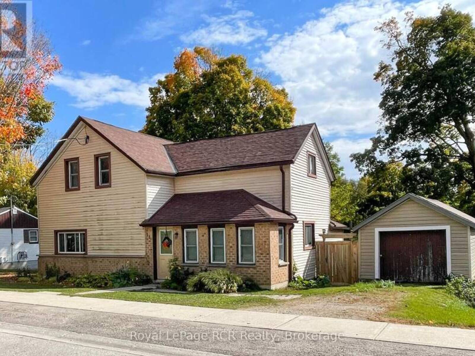 11 GORDON STREET E, South Bruce, Ontario N0G 2S0