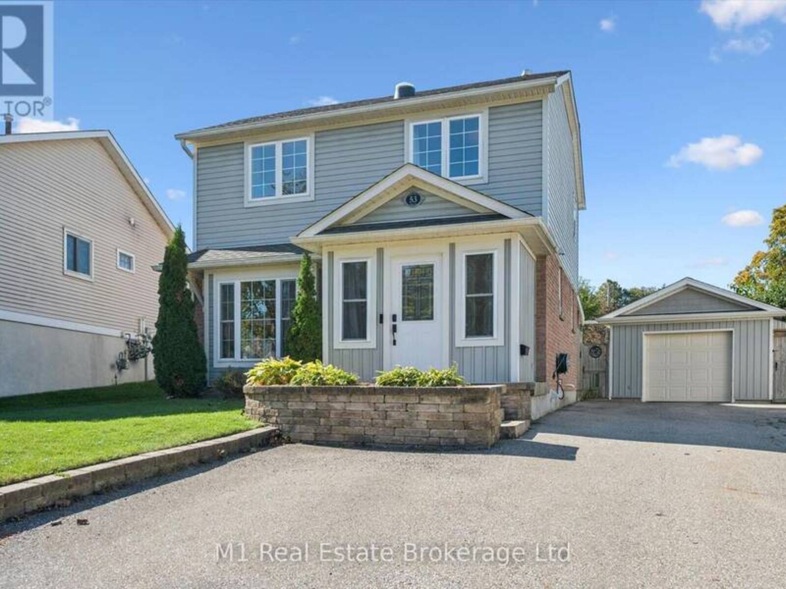 53 JOHANNA DRIVE, Cambridge, Ontario N1S 4A4