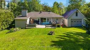 4 PARKSIDE AVENUE | Collingwood Ontario | Slide Image Two