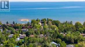 4 PARKSIDE AVENUE | Collingwood Ontario | Slide Image Three