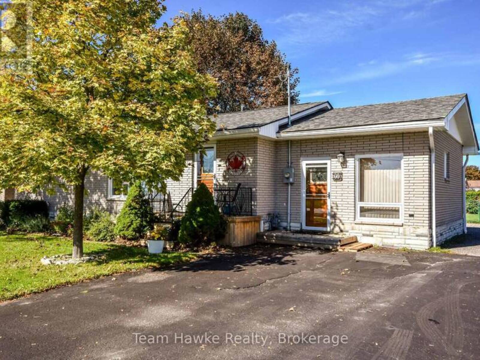 71 EDWARD STREET, Penetanguishene, Ontario L9M 1J8