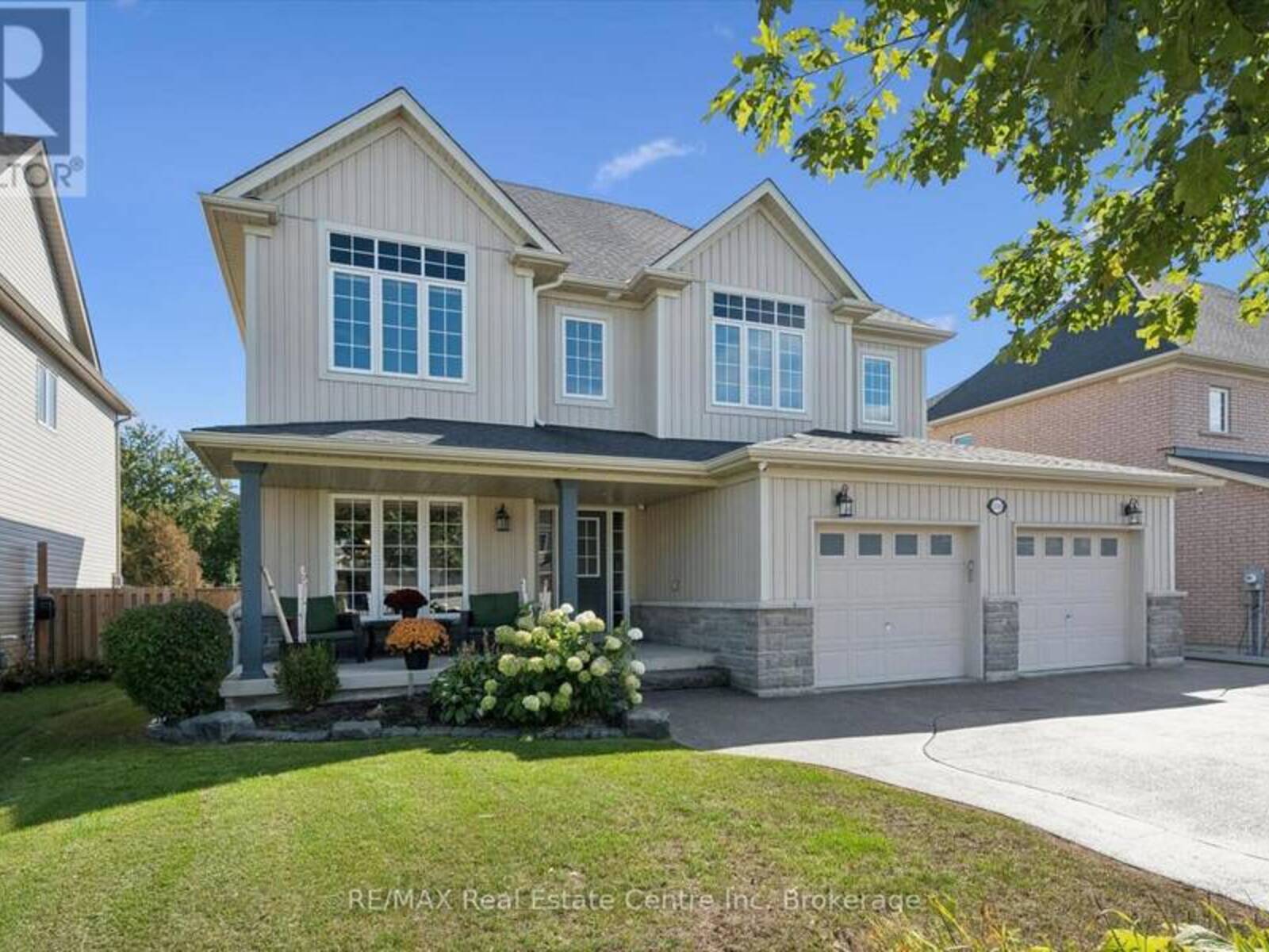 106 RYAN STREET, Fergus, Ontario N1M 0E4