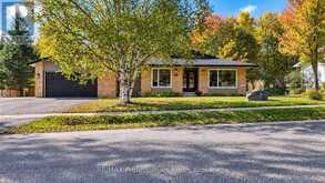 101 MEADOW HEIGHTS DRIVE | Bracebridge Ontario | Slide Image Three