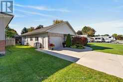 9 SHERWOOD CRESCENT | Exeter Ontario | Slide Image Three