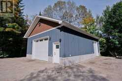123 EAST WASEOSA LK ROAD | Huntsville Ontario | Slide Image Four