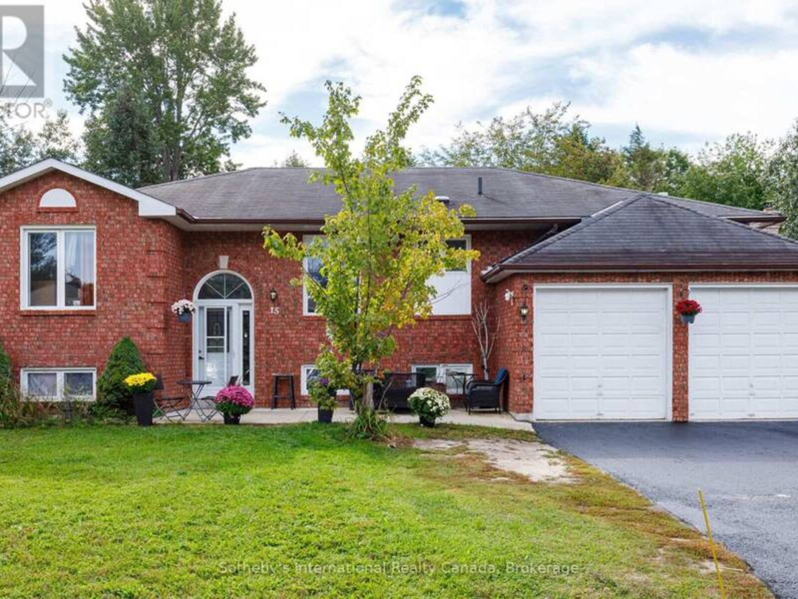 15 PORT ROYAL TRAIL, Wasaga Beach, Ontario L9Z 1H7