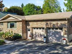 107 MARY STREET Clinton Ontario, N0M 1L0