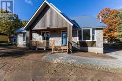 455 WELLINGTON STREET | Gravenhurst Ontario | Slide Image One