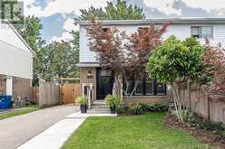 97 GRAHAM CRESCENT | Stratford Ontario | Slide Image Two