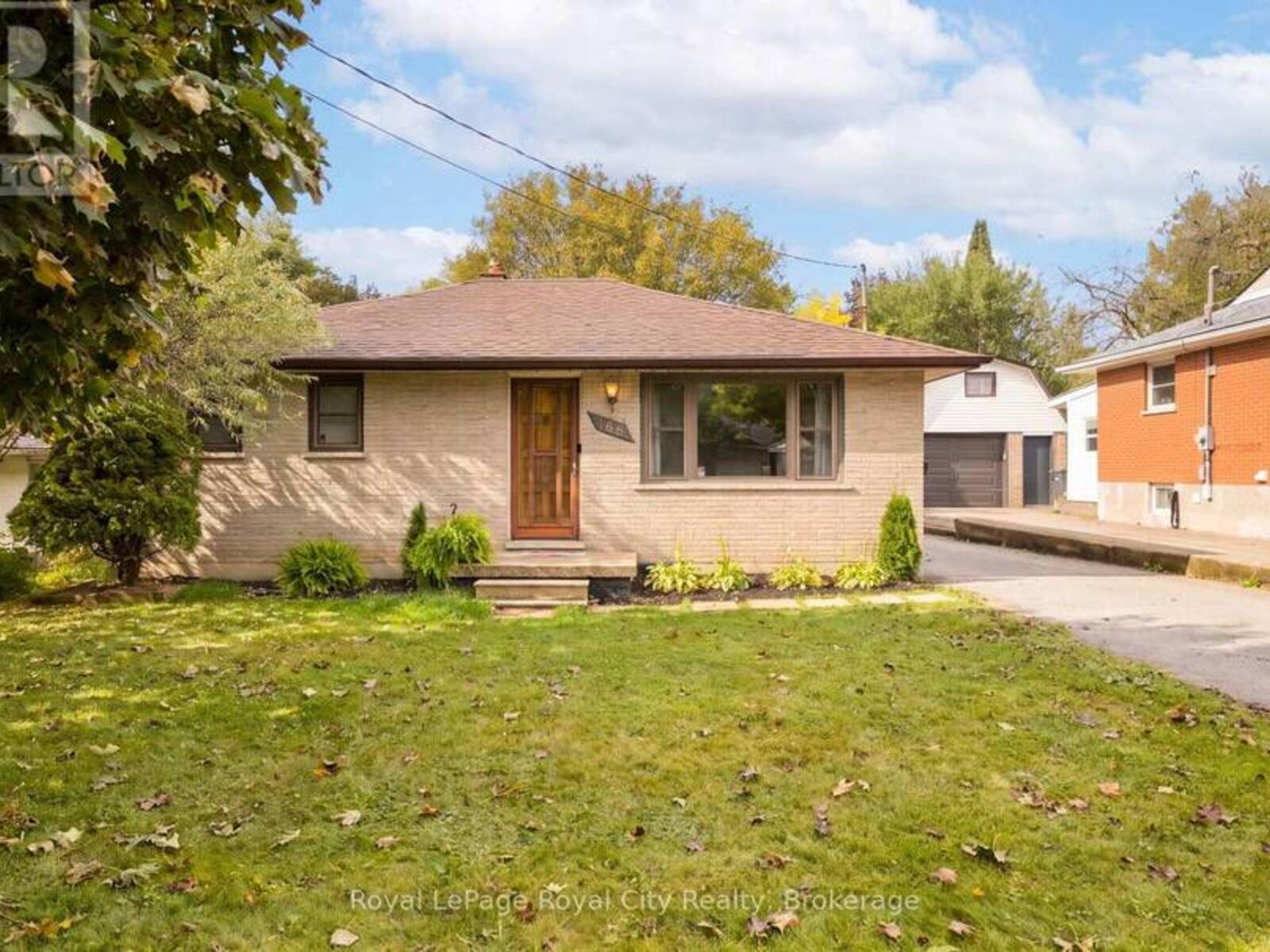 166 VICTORIA ROAD N, Guelph, Ontario N1E 5H5