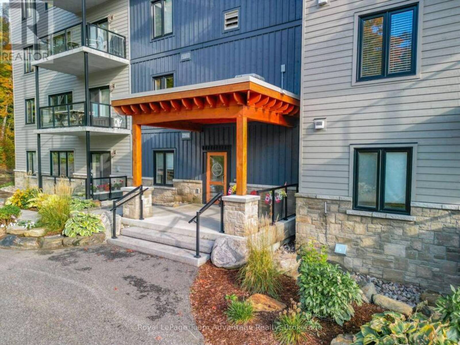 303 - 11B SALT DOCK ROAD, Parry Sound, Ontario P2A 3B6