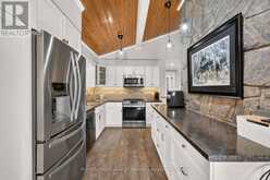 206 LAKEWOOD PARK ROAD | Huntsville Ontario | Slide Image Twelve