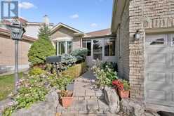 744 WOODHILL DRIVE | Fergus Ontario | Slide Image Three