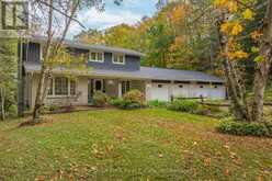 26 HELEN STREET | Huntsville Ontario | Slide Image Two