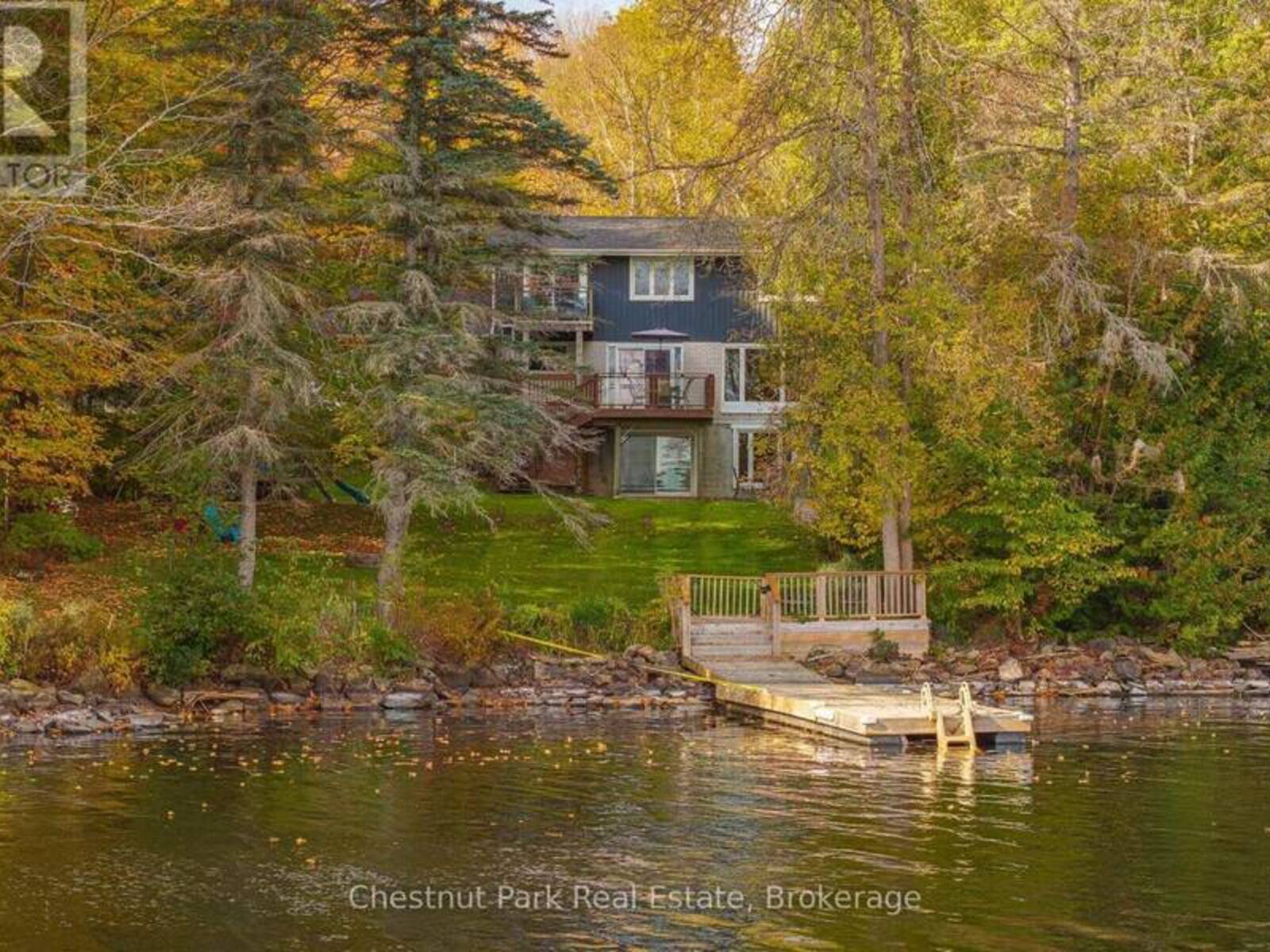 26 HELEN STREET, Huntsville, Ontario P1H 1H5
