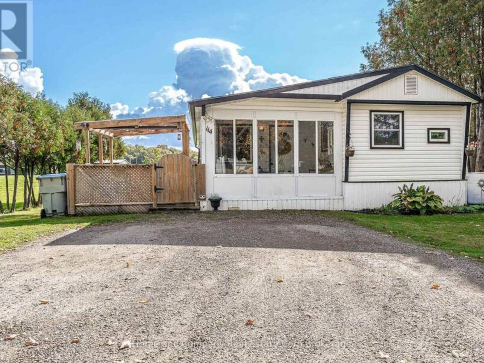 114 OAK STREET, Stratford, Ontario N5A 6S6