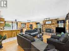135 SEGWUN BOULEVARD | Gravenhurst Ontario | Slide Image Three