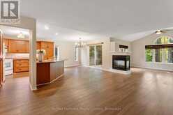 3 WOODS HOLLOW | Gravenhurst Ontario | Slide Image Twelve