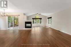 3 WOODS HOLLOW | Gravenhurst Ontario | Slide Image Sixteen