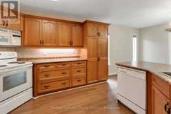 3 WOODS HOLLOW | Gravenhurst Ontario | Slide Image Nine