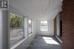 101 ST VINCENT STREET N | Stratford Ontario | Slide Image Thirty-five