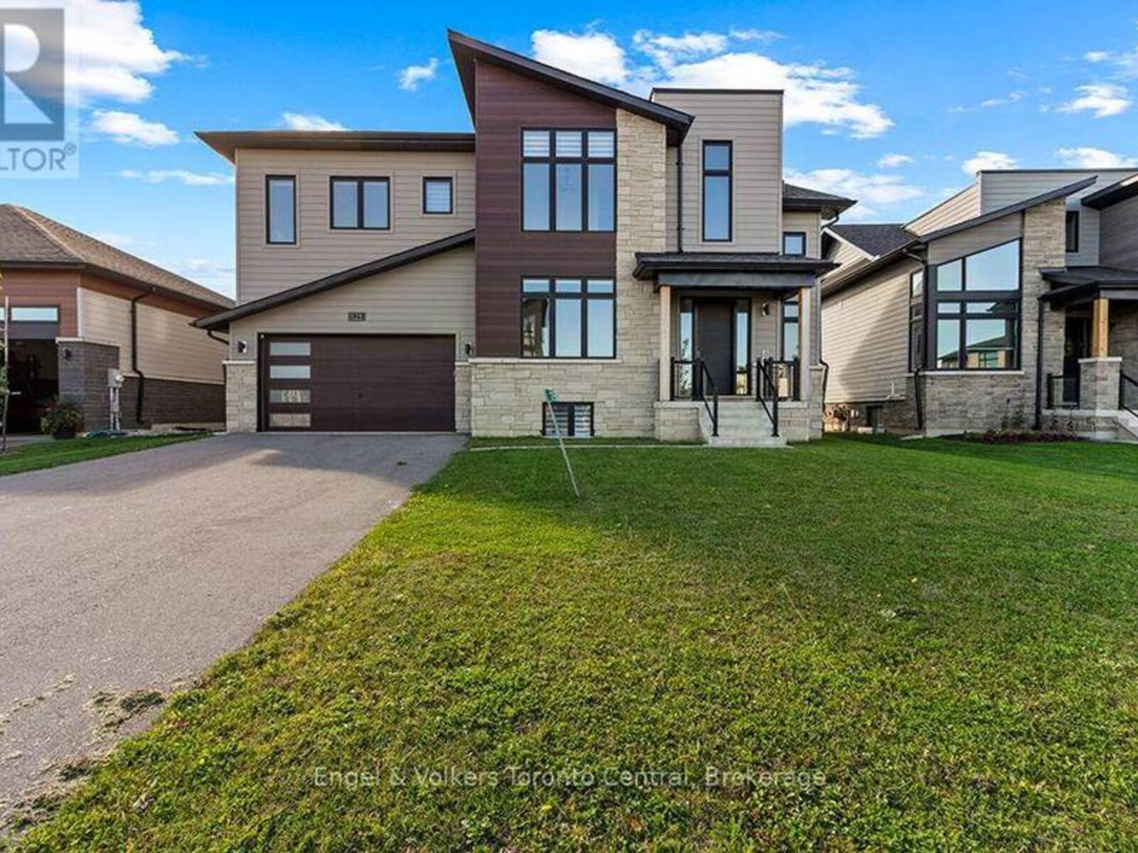 125 STONELEIGH DRIVE, The Blue Mountains, Ontario L9Y 4X5