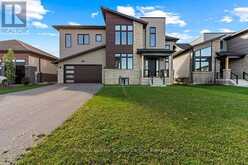 125 STONELEIGH DRIVE | The Blue Mountains Ontario | Slide Image One