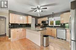 5 MAPLEWOOD DRIVE | McKellar Ontario | Slide Image Eight