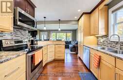 164 STRACHAN STREET | Stratford Ontario | Slide Image Nine