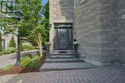 11 - 25 MANOR PARK CRESCENT | Guelph Ontario | Slide Image Three