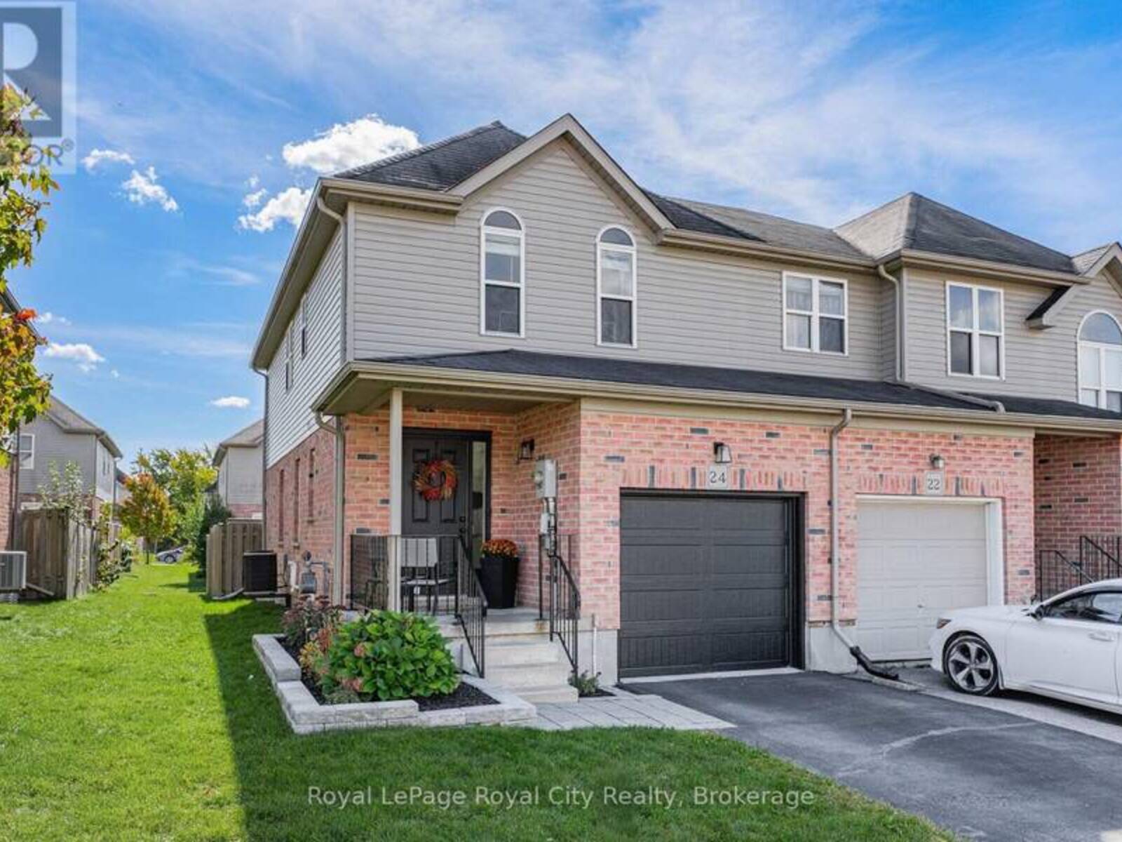 24 BROOKFIELD CRESCENT, Kitchener, Ontario N2E 0A7