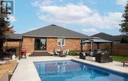 57 PARKHAVEN CRESCENT | St. Marys Ontario | Slide Image Thirty-six