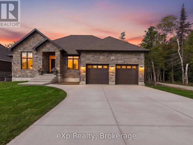137 ACTON DRIVE Port Elgin Ontario, N0H 2C2 - 4 Bedrooms Home For Sale