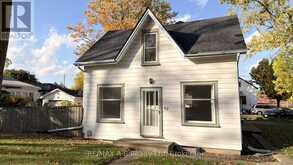 92 EAST GORE STREET | Stratford Ontario | Slide Image Four