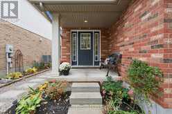 8 WALKER WAY | Guelph Ontario | Slide Image Five