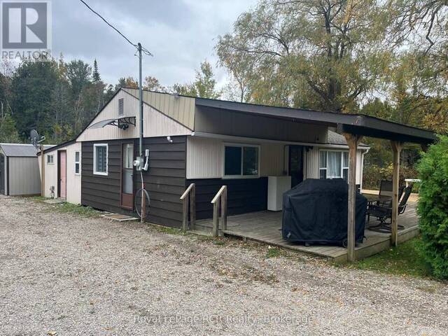 1223 2ND AVE SOUTH AVENUE Sauble Beach Ontario, N0H 2G0 - 3 Bedrooms Home For Sale