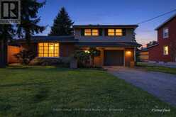 12 MCCULLOCH STREET | Stratford Ontario | Slide Image Three