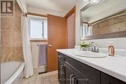 24 GREENWICH DRIVE | Guelph Ontario | Slide Image Nineteen