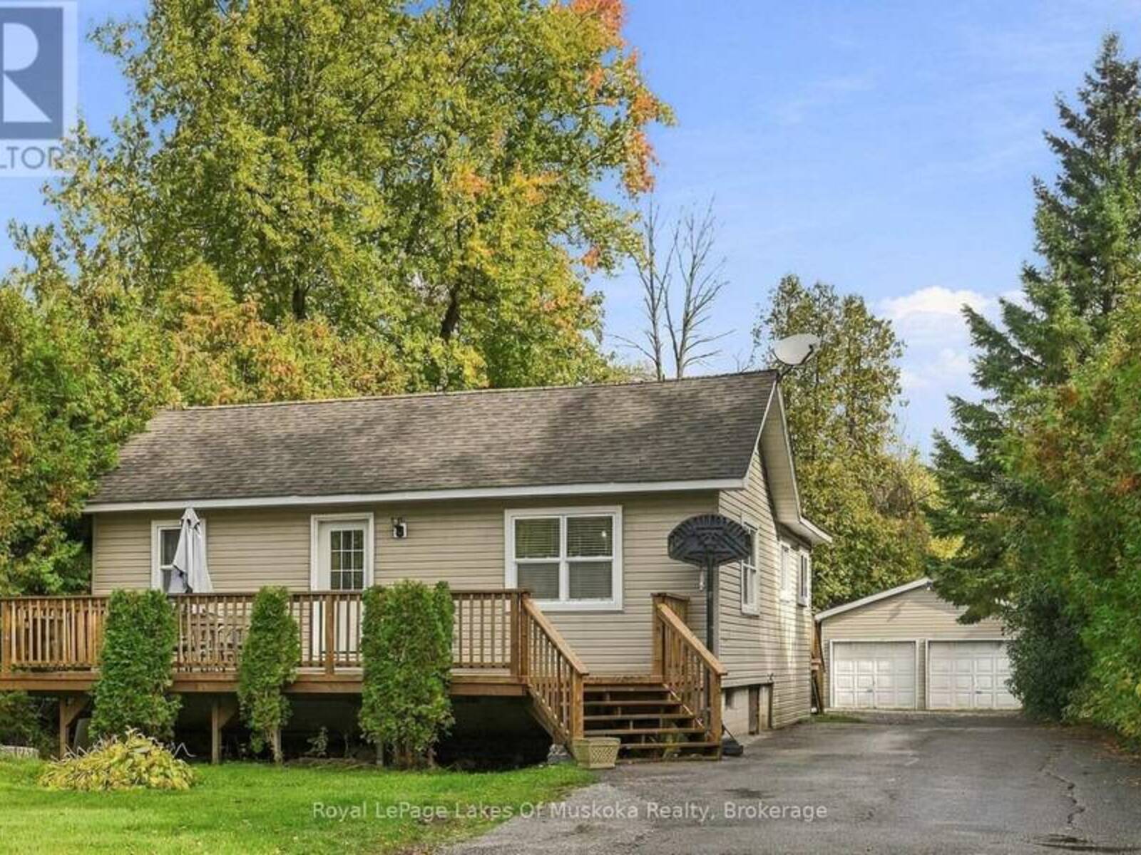 5 DELLA STREET, Georgina, Ontario L0E 1R0