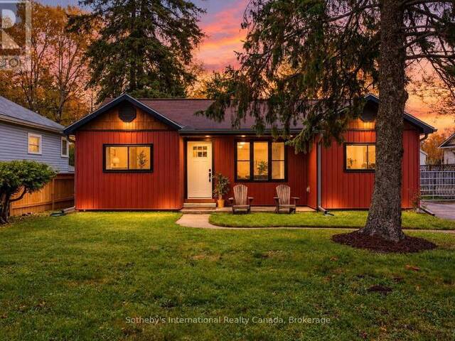 543 MUSKOKA RD 3 ROAD N Huntsville Ontario, P1H 1C8 - 3 Bedrooms Home For Sale
