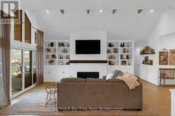 93 MOONSTONE ROAD E | Oro-Medonte Ontario | Slide Image Eight