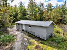 1041 HOLIDAY PARK DRIVE | Bracebridge Ontario | Slide Image Five
